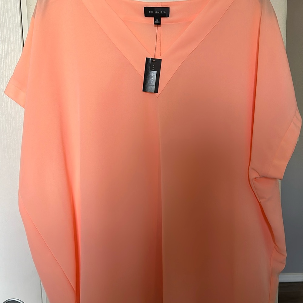 The Limited NWT XL Peach loose top